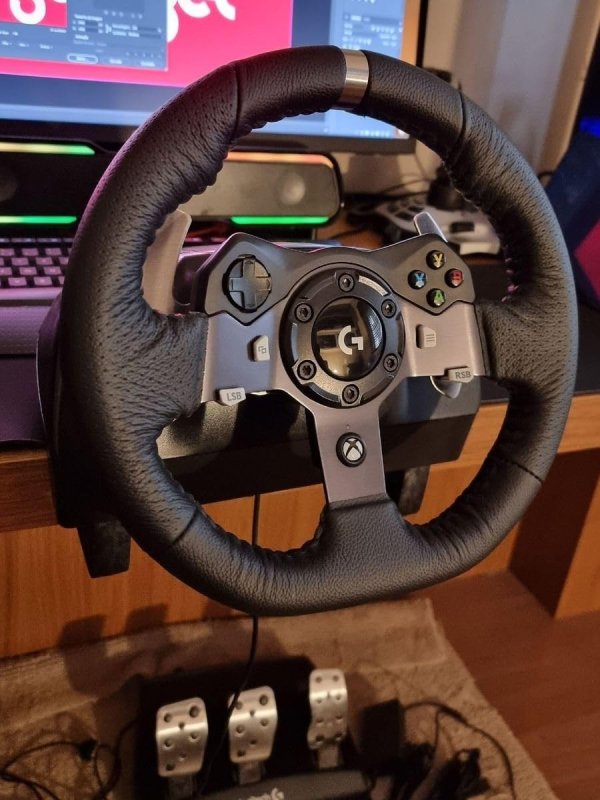 Volante Logitech G920 Driving Force com desconto