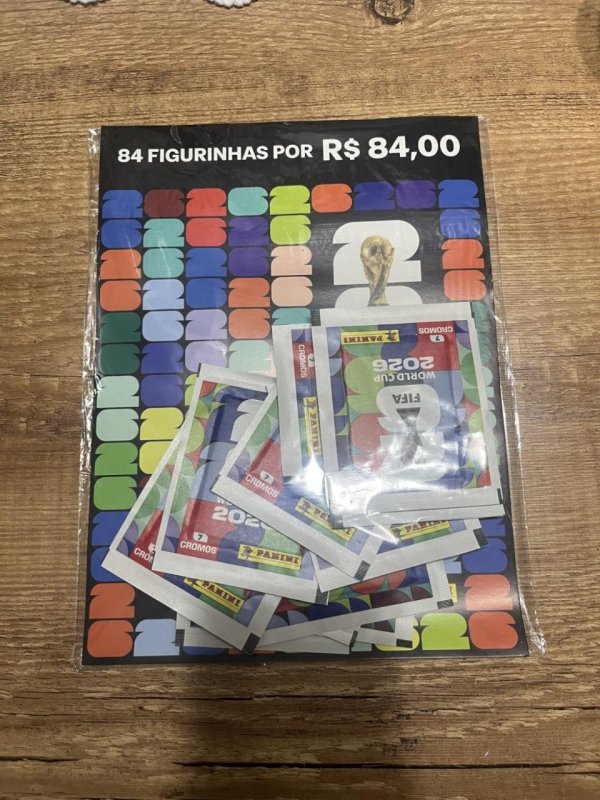 Blister com 84 Figurinhas Oficiais da Copa do Mundo FIFA World Cup 2026