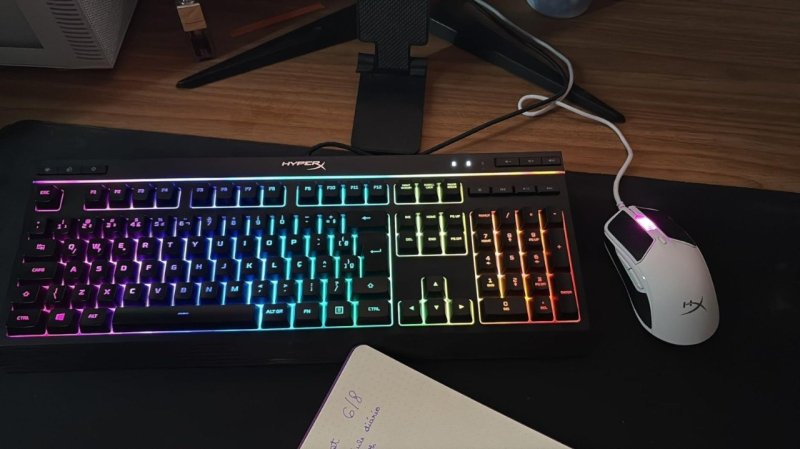 Teclado Gamer HyperX Alloy Core RGB, ABNT2, PRETO