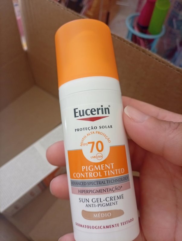 Protetor Solar Facial Eucerin Antimanchas Pigment Control FPS 70 50ml Cor Médio