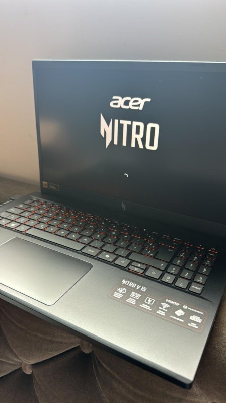 Notebook Acer Nitro Core i5 13420H 16GB 512GB RTX 4050 V15 ANV15-52-51E4
