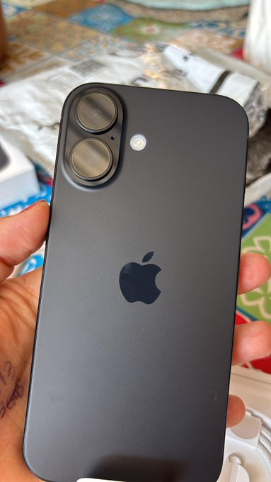 Apple iPhone 16 (256GB) - Preto + Frete Grátis