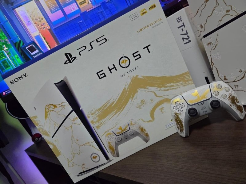 Bundle Console PlayStation 5 Slim (com leitor) - Edição Limitada Ouro de Ghost of Yotei