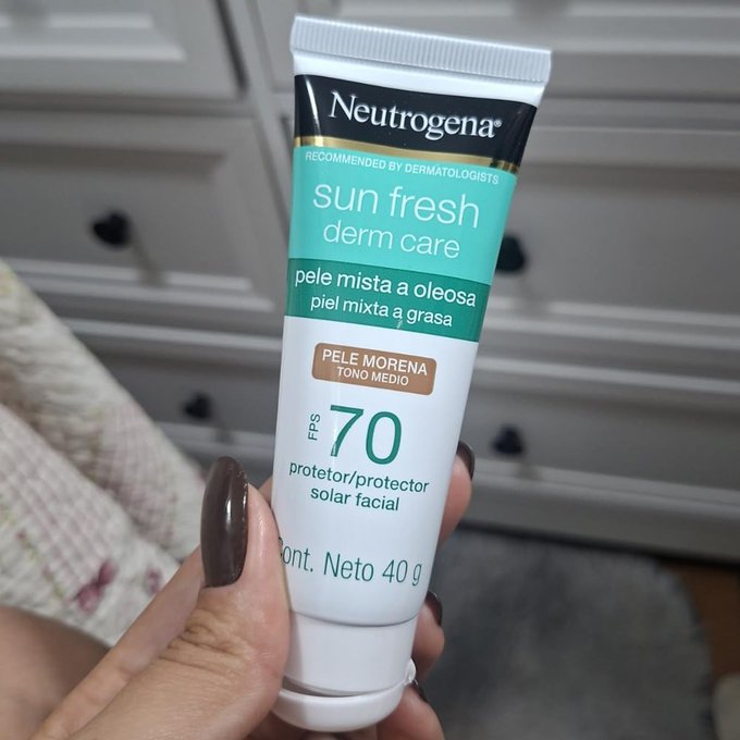 Protetor Solar Facial Neutrogena Sun Fresh Derm Care Pele Morena FPS 70 40g