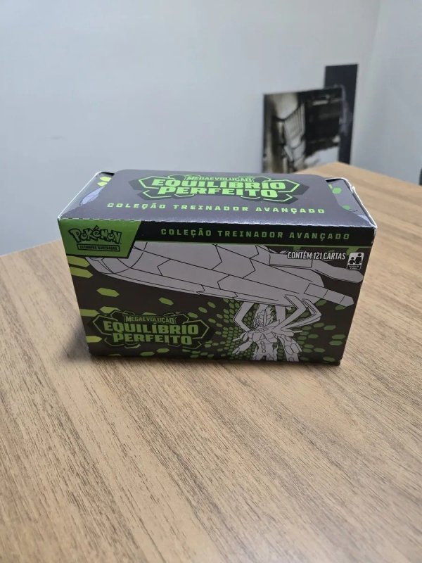 POKÉMON BOX EQUILÍBRIO PERFEITO