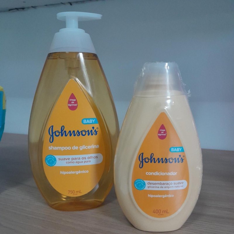 Kit Johnson's Baby Shampoo Glicerina Para Bebê 750ml + Condicionador Infantil Johnson's Baby Regular 400ml