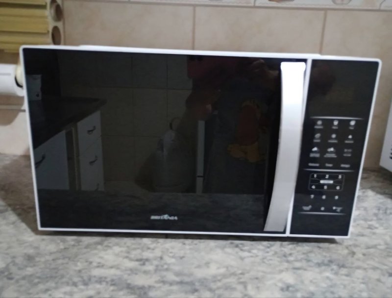 Micro-ondas Britânia 28L Espelhado Pintura Limpa Fácil