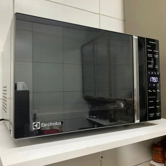 Micro-ondas Electrolux Inox 23L + Frete Grátis