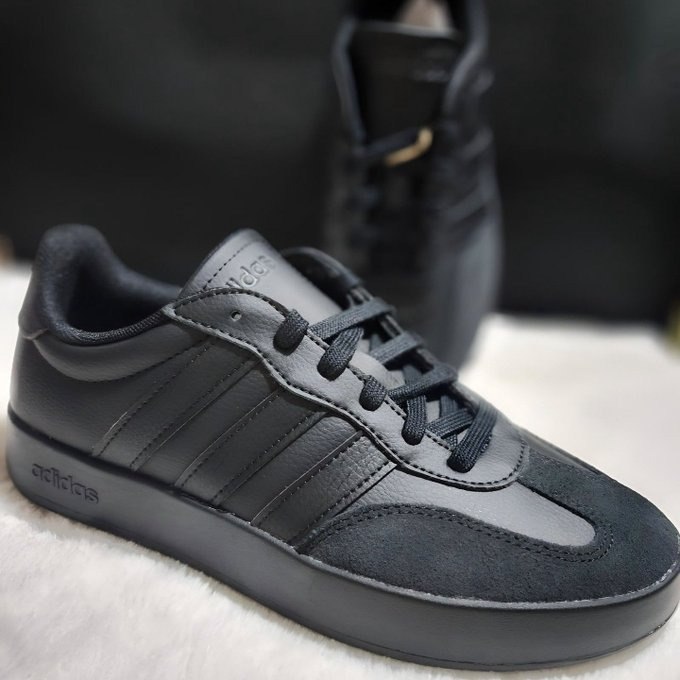 Tênis Adidas Barreda
