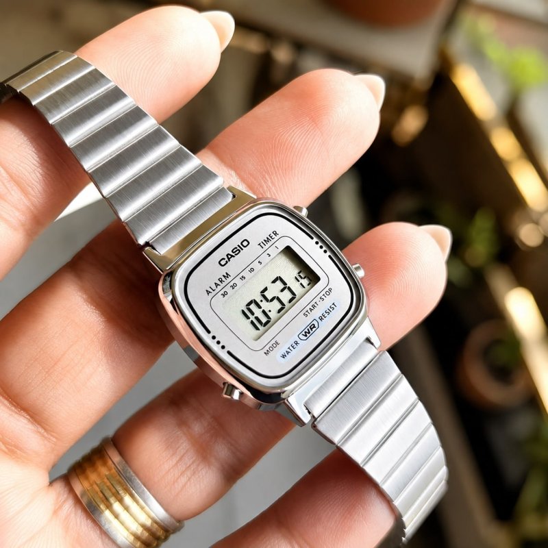 Relógio Casio Feminino Vintage Digital Mini Retrô Prata