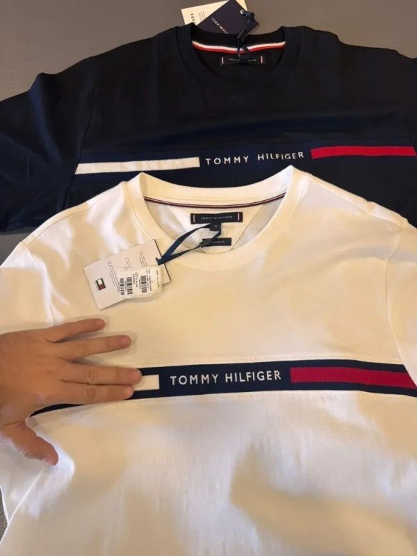 Kit Camisetas Tommy Hilfiger Chest Insert Branca/preta 2un