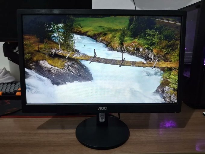 Monitor AOC E970SWHNL de 18.5" com LED HD e HDMI