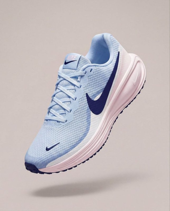 Tênis Nike Revolution 8