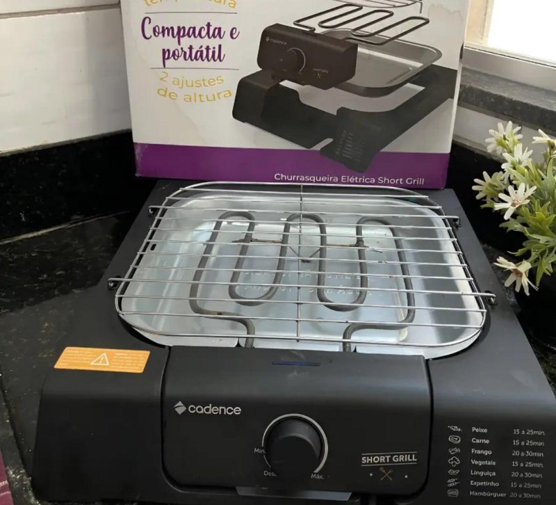 Churrasqueira Grill Eletrica Cadence Short, 220V