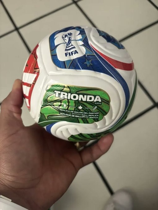 Mini Bola Adidas Trionda Copa do Mundo 2026