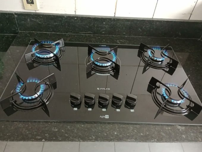 Cooktop 5 Bocas Atlas Agile Up Preto Com Mesa de Vidro e Mega Chama