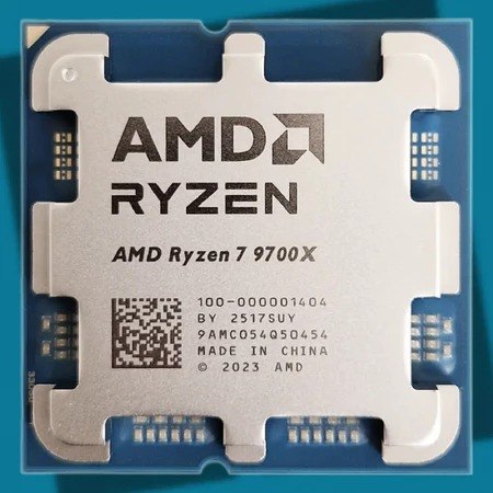 Processador AMD Ryzen 7 9700X 3.8GHz (5.5GHz Turbo) 8 Cores 16 Threads AM5 40MB Novo (Sem Caixa ou Cooler) R7