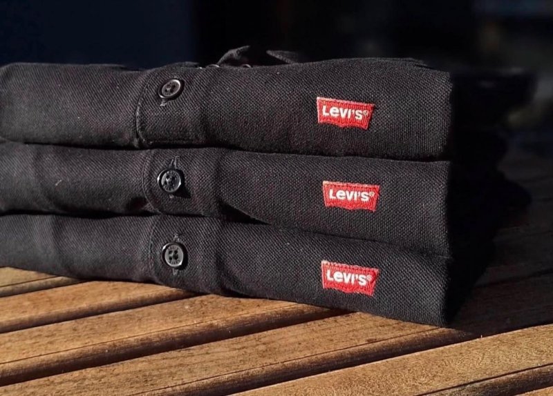 Polo Levi's Masculina Housemark Preta
