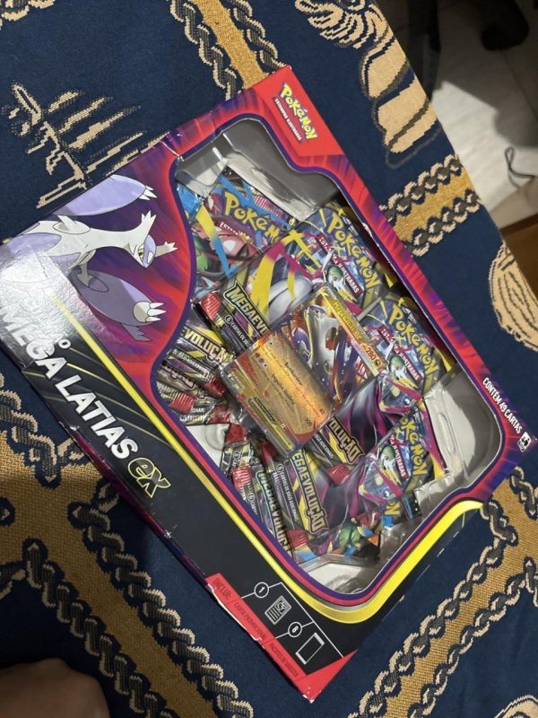 Pokémon TCG, Box Mega Latias EX Carta Promocional, 49 Cartas, 63mm x 88mm + Frete Grátis