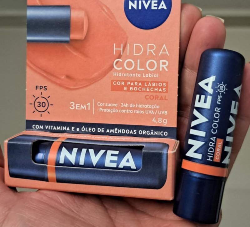 NIVEA Hidratante Labial Hidra Color 3 em 1 Coral 4,8g
