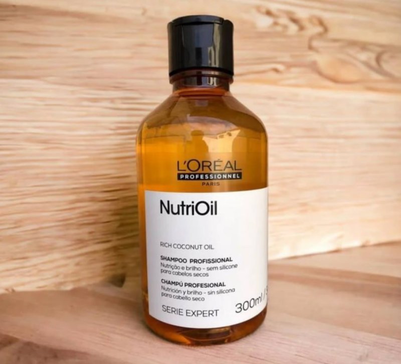 L'Oréal Professionnel NutriOil Shampoo de Nutrição Intensa com Óleo de Coco – Para Cabelos Secos, Limpeza Suave e Maciez, 300 ml