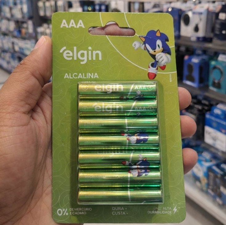 Pilha Alcalina AA com 16 unidades Elgin Comum