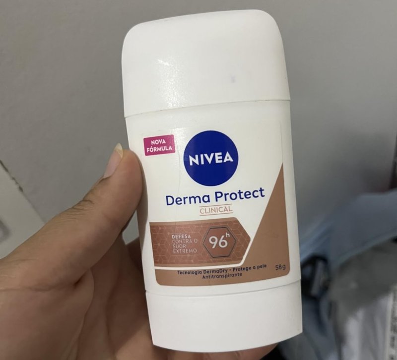 NIVEA Desodorante Antitranspirante Stick Derma Protect Clinical 58g