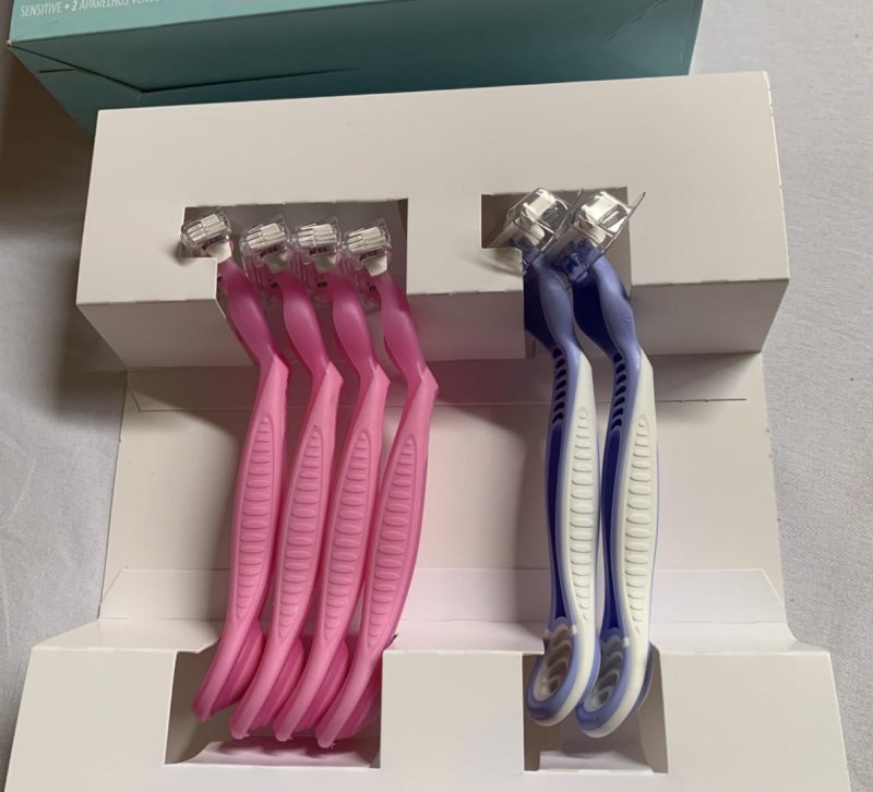 Kit Aparelho de Depilação Gillette Venus Suave 4Un + Venus Íntima 2Un