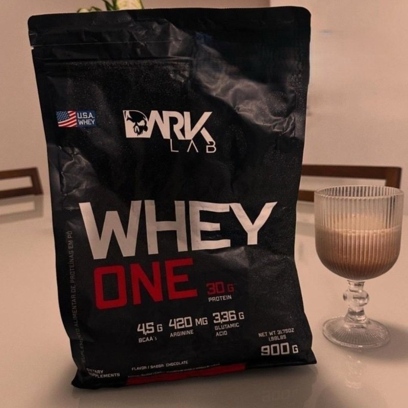 Whey One Protein Proteína Sachê Refil 900g - Dark Lab Sabor Morango