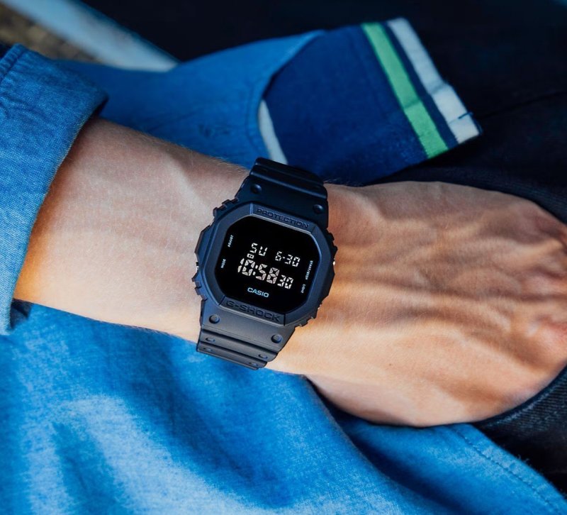 Relógio Casio Masculino G-shock Digital Preto Dw-5600bb-1dr Preto