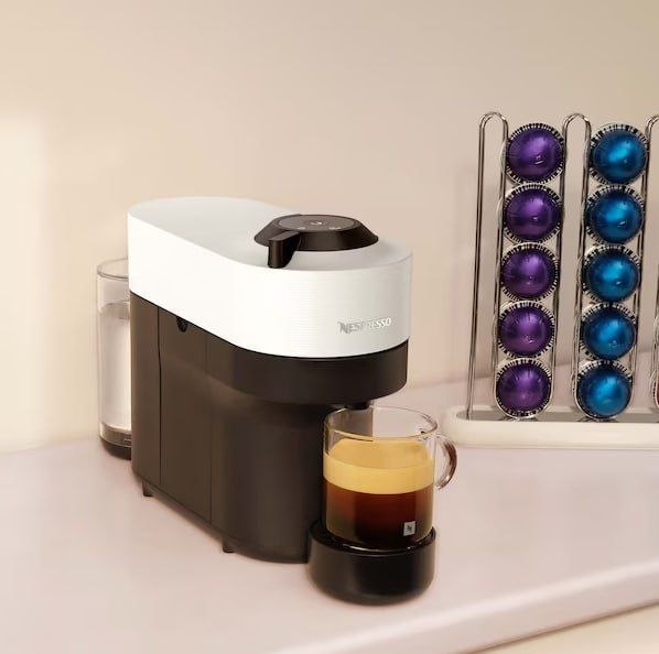 Cafeteira Espresso Nespresso Vertuo Pop Branco Coco 220V