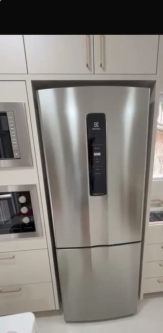 Geladeira Electrolux Frost Free Inverter 490L Efficient com AutoSense Inverse Inox Look Cinza IB7S 120v + Frete Grátis