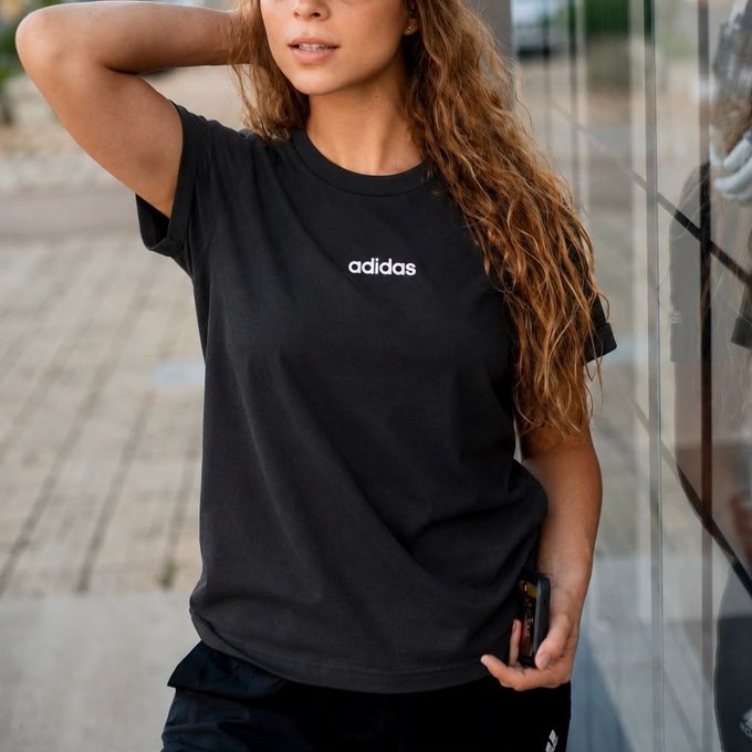 Camiseta Adidas Essentials Linear