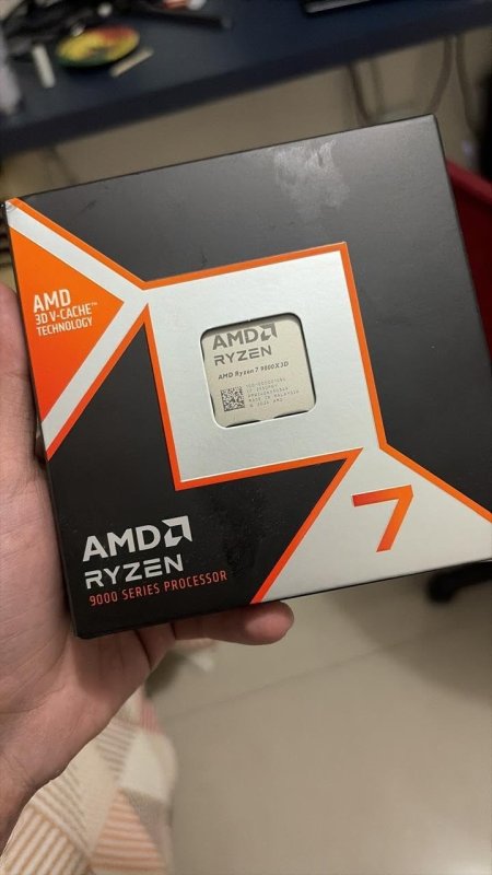 Processador AMD Ryzen 7 9800X3D (AM5/ 8 Cores/ 16 Threads/ 5.2 GHz/ 104Mb Cache/Radeon Graphics/Sem cooler)
