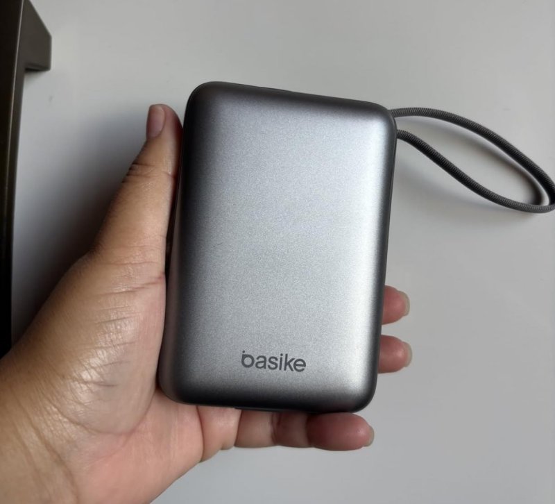 Power Bank Basike 20000mah Para Notebook E Celular Com Cabo Usb-c 65w Cinza