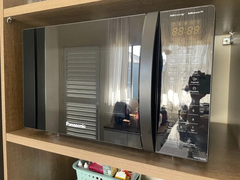Micro-ondas Panasonic Dupla Refeição Black Glass 34L 127/220v