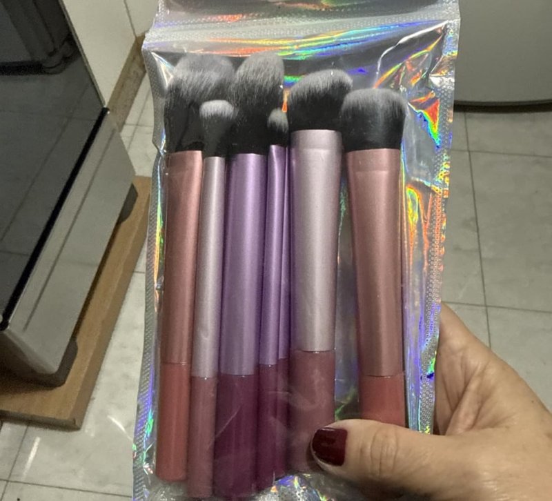 Kit Pincéis de Maquiagem com 8 Peças - Cerdas Macias Sintéticas - Completo para Base, Pó, Blush, Corretivo, Iluminador, Sombras e Contorno PREMIUM