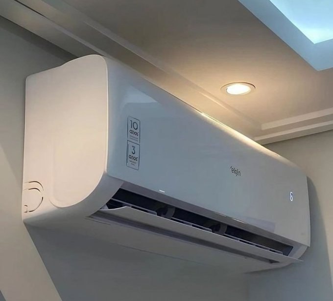 Ar-Condicionado Split HW Inverter Elgin Eco III Wi-Fi 12.000 BTUs R-32 Quente/Frio 220V