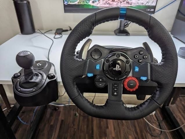 Kit Volante Logitech G29 Driving Force e Pedais para PS5, PS4, PS3 e PC + Câmbio Logitech G Driving Force