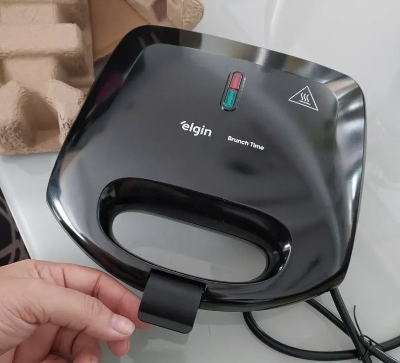 Sanduicheira Elgin Brunch Time - Preta - San40 - 800w - 127v