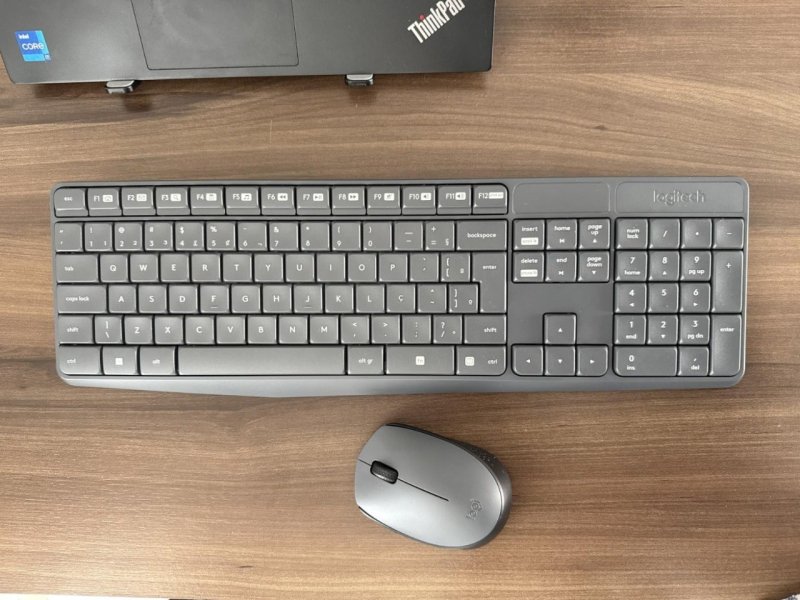 Combo Teclado e Mouse sem fio Logitech MK235