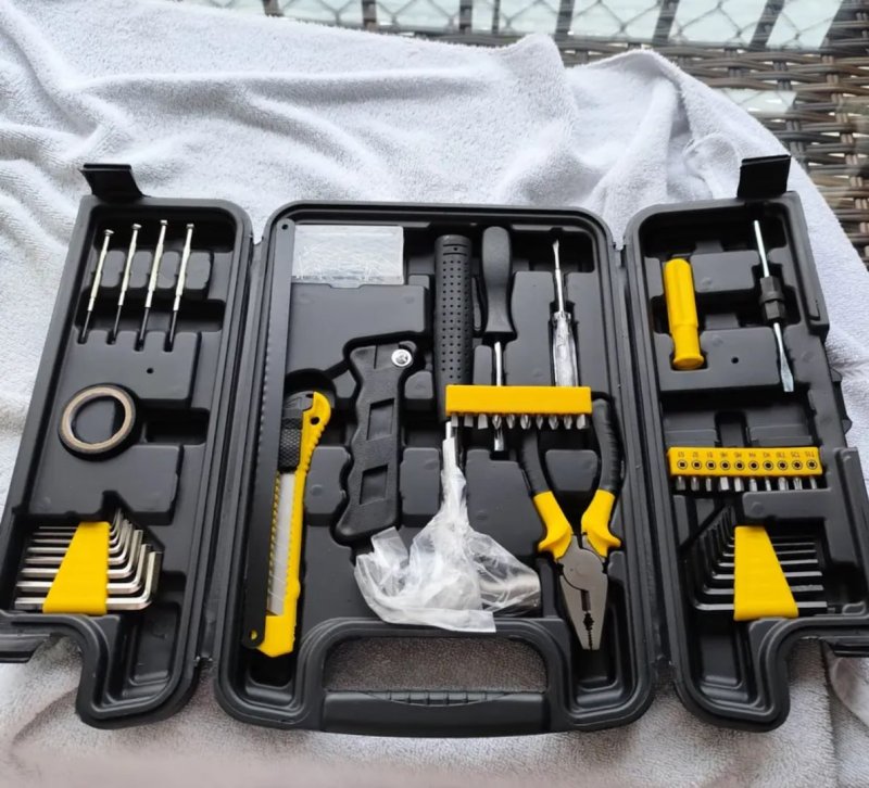 Jogo De Ferramentas 200 Peças Com Chaves De Precisão E Allen Kit Com Maleta Resistente - Titanium Platina Amarelo/preto