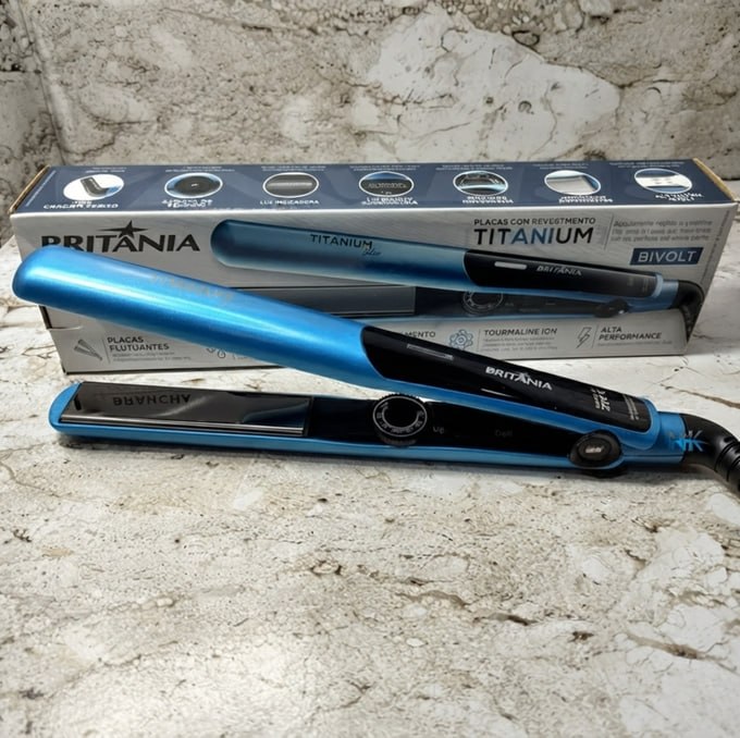 Prancha Britânia Titanium Blue Bivolt Azul 127/220v