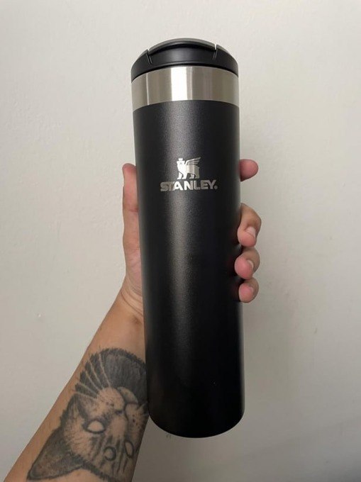 Garrafa Térmica Aerolight Transit Stanley 591ml