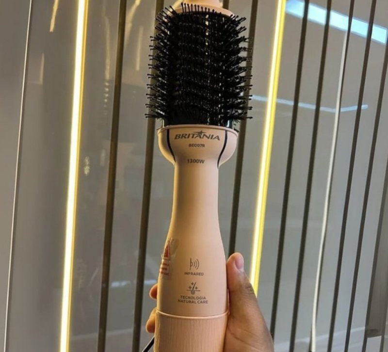 Escova Secadora Britânia Soft 4 em 1 1300W BEC07R Bivolt