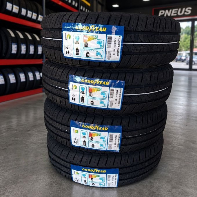 Kit com 2 Pneus Goodyear Kelly Edge Touring 2 P 175/70R13 82T Aro 13