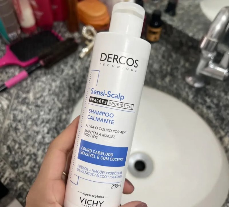 Shampoo de Limpeza Calmante para Couro Cabeludo Sensível, Alívio Instantâneo 48h, Nutrição e Brilho, Livre de Sulfatos, Parabenos e Corantes, Dercos SensiScalp Probiotic, Vichy 200ml