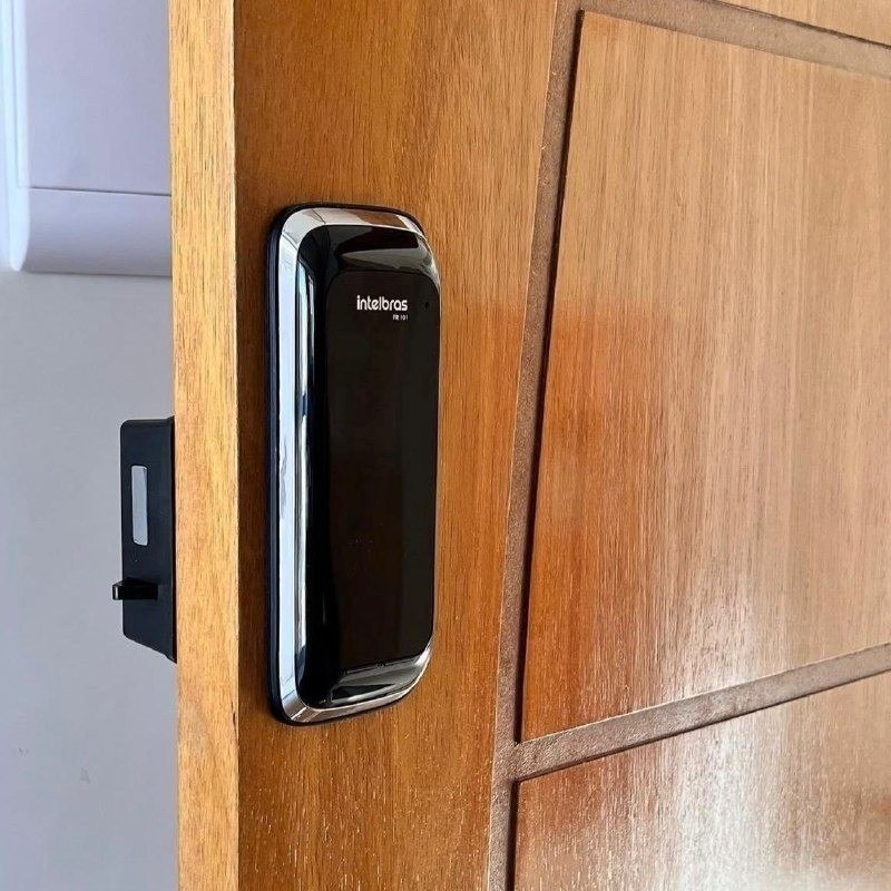 Fechadura Digital Intelbras FR101 com Frete Grátis