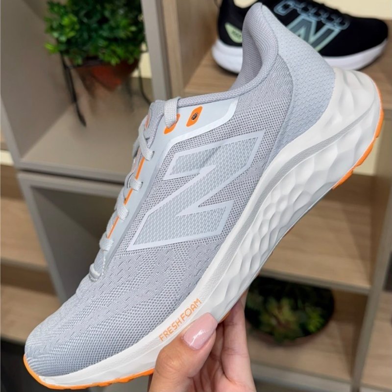 Tênis New Balance Fresh Foam Arishi V4 (2 cores) + Frete Grátis
