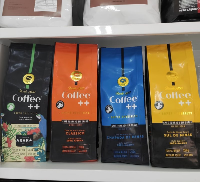 Kit 4 Cafés Especiais em Grãos Coffee++: Arara, Chapada de Minas, Cerrado Mineiro e Clássico - 250g cada